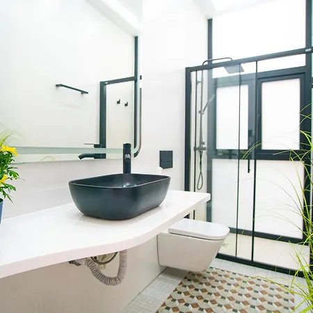 Pl Consitucion Apartment *